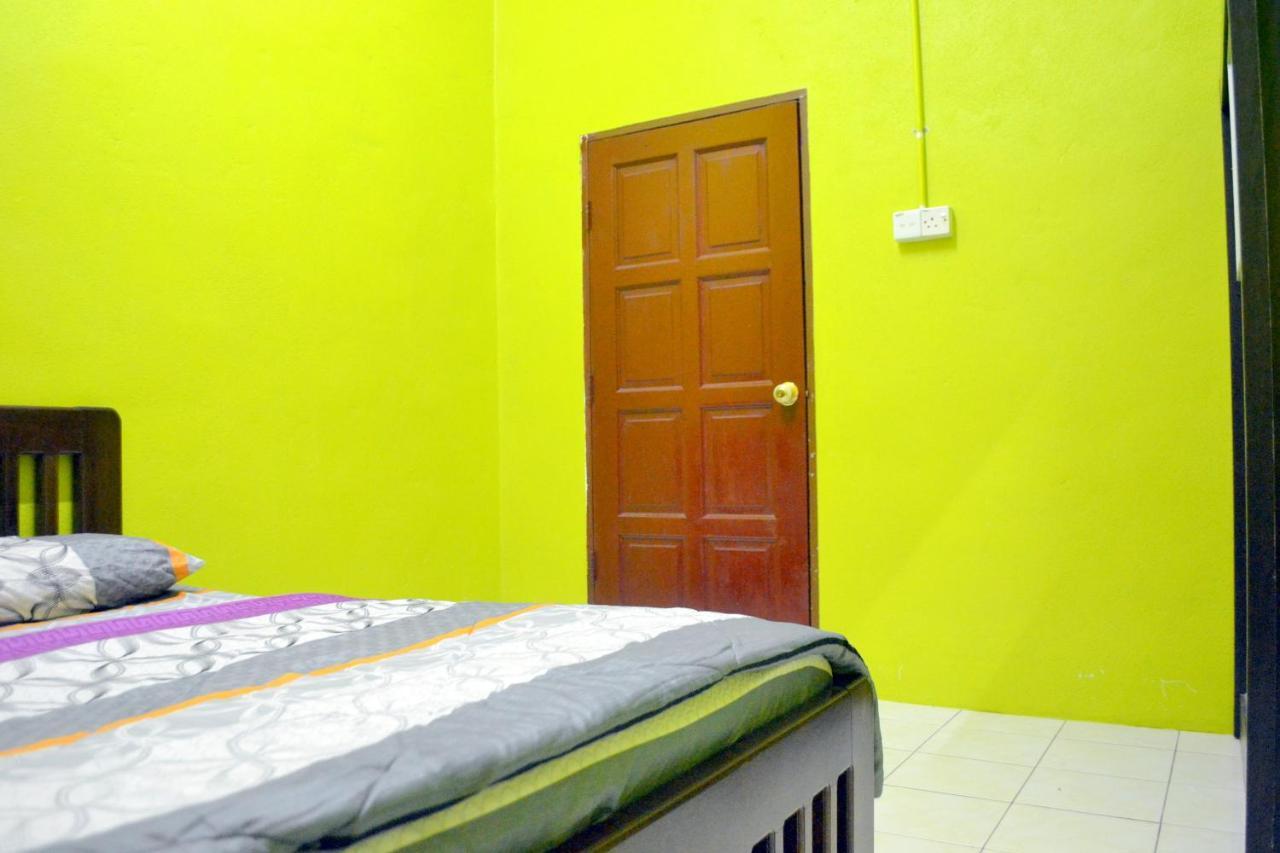 Homestay Jertih Besut Terengganu Buitenkant foto